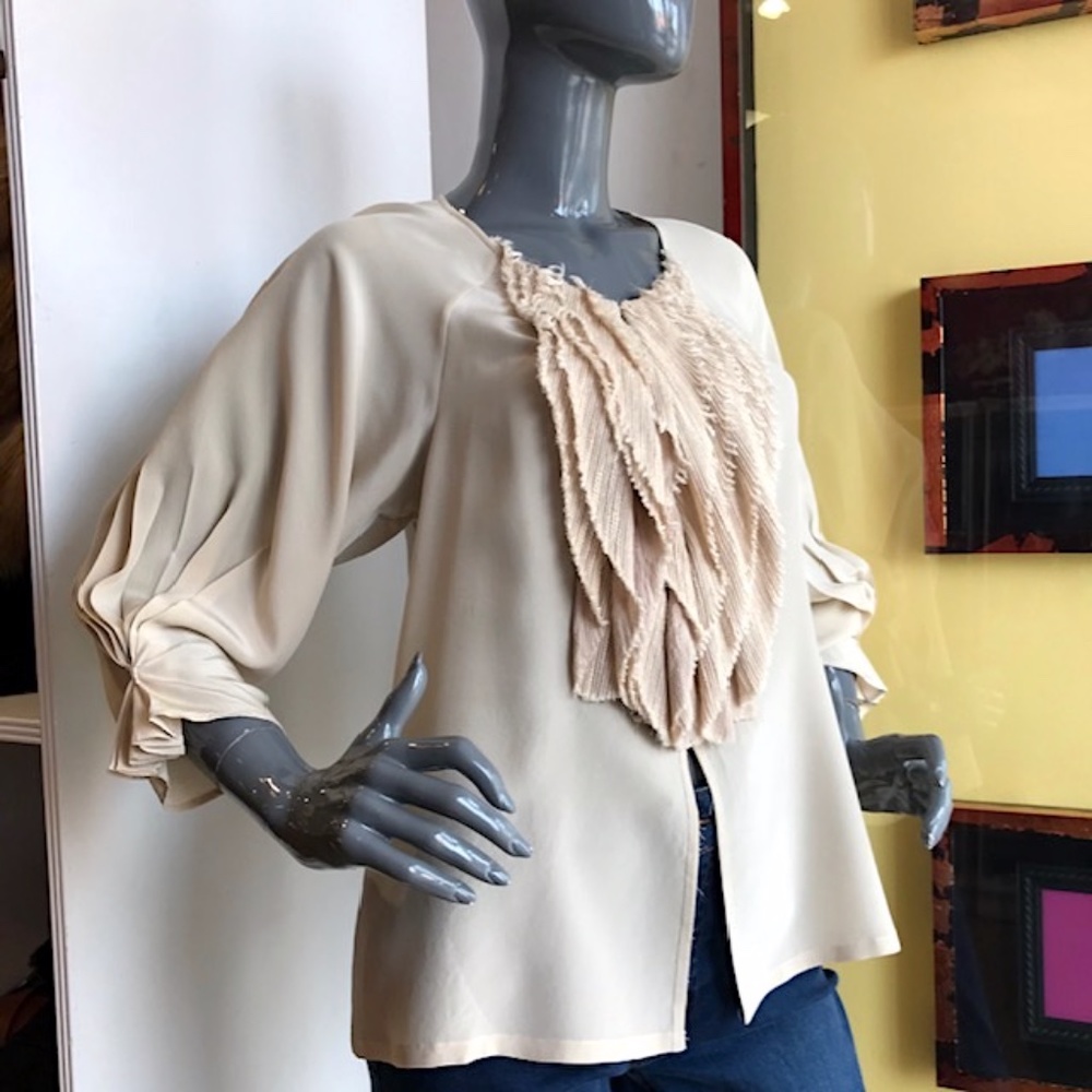 ALI RO 3/4 Length Sleeve Silk Blouse w/ Ruffle Front Detail NWOT/ sz 4